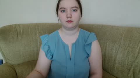 Josefin online show from June 20, 2026, 1:52 am