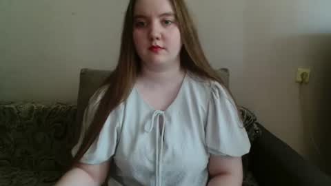 Josefin online show from June 29, 2026, 7:14 am