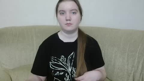 Josefin online show from July 5, 2026, 7:04 am