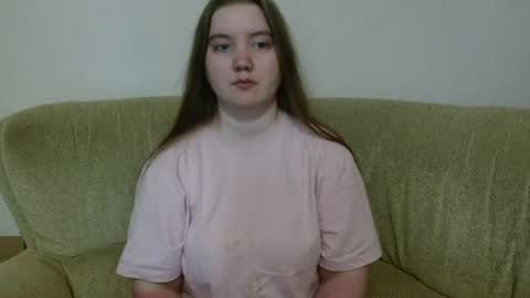 Josefin online show from July 8, 2026, 3:22 am
