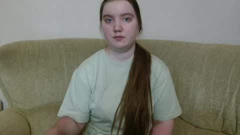 Josefin online show from July 12, 2026, 4:58 am