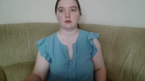 Josefin online show from July 28, 2026, 6:09 am