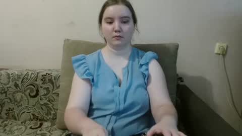 Josefin online show from July 28, 2026, 11:17 am