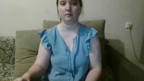 Josefin online show from July 28, 2026, 4:05 pm