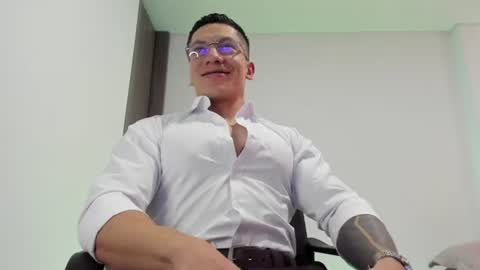 Jonathan online show from June 10, 2026, 6:29 pm