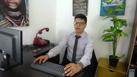 aquilestaylor online show from June 24, 2026, 12:26 pm