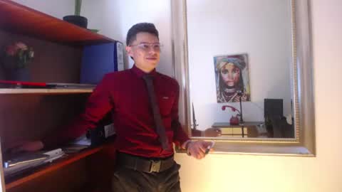aquilestaylor online show from July 17, 2026, 12:34 pm