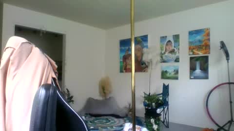 BustyPrincessLeila online show from June 7, 2026, 6:55 pm