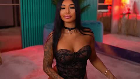 arabellaposh online show from September 15, 2025, 7:19 am