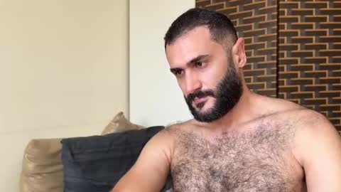 hairycub online show from November 4, 2025, 7:07 am