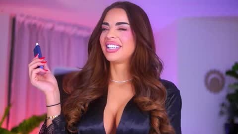 IsaBella online show from March 17, 2026, 8:01 pm