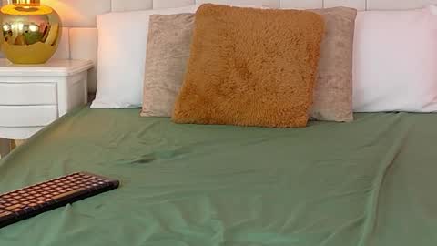     online show from April 11, 2026, 5:12 am