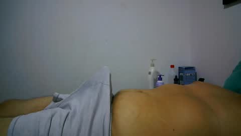 Snapshot of arch251 chatting on June 6, 2026, 12:32 pm Andres online show from June 6, 2026, 12:32 pm