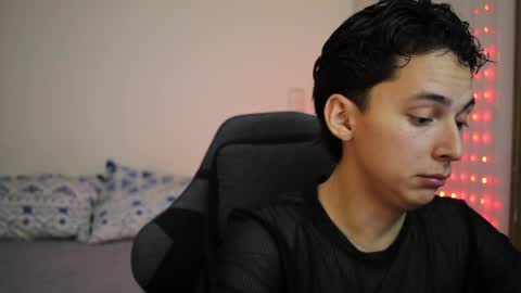 Snapshot of archi_love chatting on April 17, 2026, 2:14 am ARCHIBALDO online show from April 17, 2026, 2:14 am