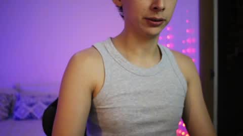 Snapshot of archi_love chatting on April 24, 2026, 2:47 am ARCHIBALDO online show from April 24, 2026, 2:47 am