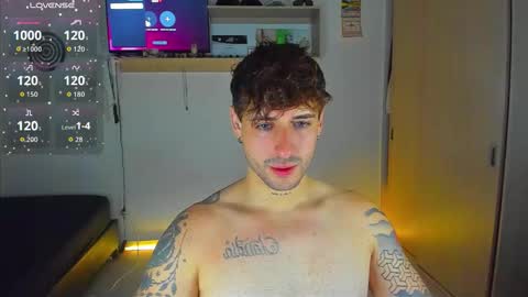 Snapshot of ares_blue chatting on February 18, 2026, 1:12 am ares blue online show from February 18, 2026, 1:12 am