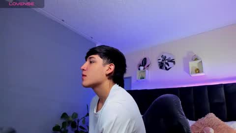 Snapshot of ares_di_martin chatting on September 28, 2025, 2:55 pm Ares online show from September 28, 2025, 2:55 pm