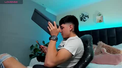 Snapshot of ares_di_martin chatting on October 6, 2025, 2:25 pm Ares online show from October 6, 2025, 2:25 pm