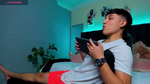 Snapshot of ares_di_martin chatting on October 7, 2025, 2:58 pm Ares online show from October 7, 2025, 2:58 pm