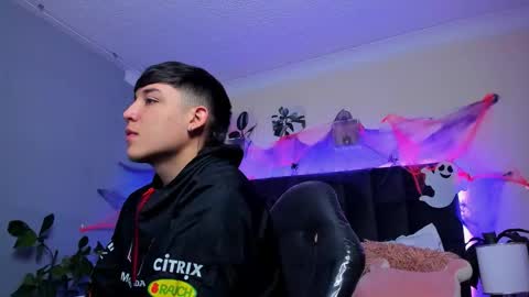 Snapshot of ares_di_martin chatting on October 8, 2025, 2:14 pm Ares online show from October 8, 2025, 2:14 pm