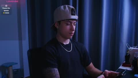 Snapshot of ares_dickson1 chatting on October 24, 2025, 6:21 am Ares online show from October 24, 2025, 6:21 am