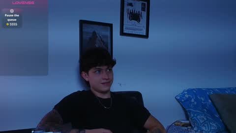 Snapshot of ares_dickson1 chatting on November 17, 2025, 3:12 am Ares online show from November 17, 2025, 3:12 am