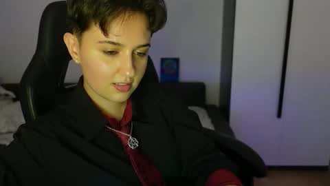 Snapshot of aresnoir chatting on June 3, 2026, 10:26 pm AresNoir online show from June 3, 2026, 10:26 pm