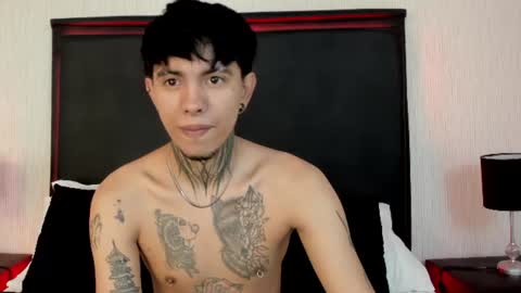 Snapshot of arespaxtonn chatting on July 25, 2026, 4:04 pm A R E S P A X T O N N online show from July 25, 2026, 4:04 pm