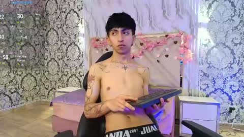 Snapshot of aress_tay chatting on May 22, 2026, 4:52 am aress_tay online show from May 22, 2026, 4:52 am