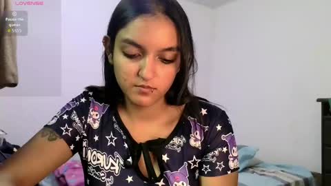 Snapshot of ari_20_ chatting on May 30, 2026, 7:33 pm Bella online show from May 30, 2026, 7:33 pm