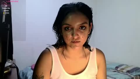 Snapshot of ari_20_ chatting on June 5, 2026, 5:29 pm Bella online show from June 5, 2026, 5:29 pm