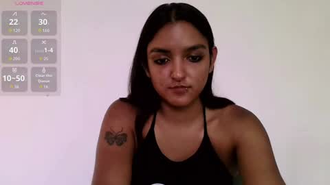 Snapshot of ari_20_ chatting on June 27, 2026, 5:18 pm Bella online show from June 27, 2026, 5:18 pm