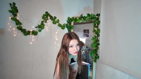 Snapshot of ari_kat666 chatting on January 16, 2025, 2:30 am ari online show from January 16, 2025, 2:30 am