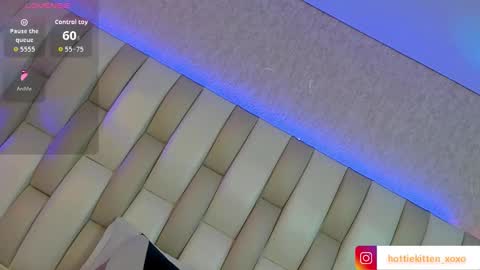 ari_lynn_ online show from March 17, 2026, 3:00 am