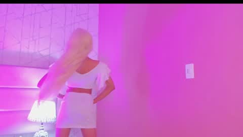 Ari  online show from December 19, 2024, 2:01 am