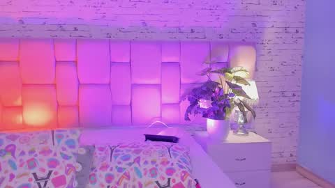 Ari  online show from December 27, 2024, 10:05 pm