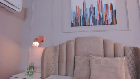 Snapshot of aria_greco chatting on December 4, 2024, 2:53 am Aria online show from December 4, 2024, 2:53 am