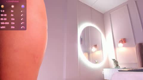 Snapshot of aria_greco chatting on December 14, 2024, 9:07 am Aria online show from December 14, 2024, 9:07 am