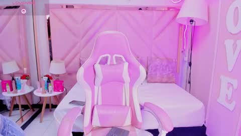 Snapshot of aria_joness_ chatting on September 17, 2025, 1:13 pm Aria Jones online show from September 17, 2025, 1:13 pm