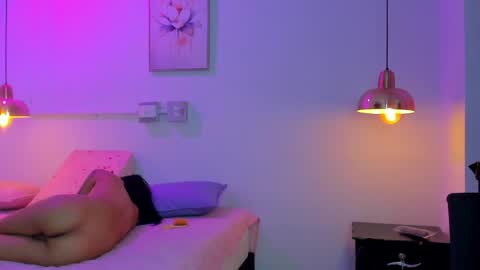 aria_millers1 online show from May 9, 2026, 11:15 am