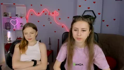 Snapshot of aria_voss_ chatting on May 21, 2026, 5:47 am aria_voss_ online show from May 21, 2026, 5:47 am