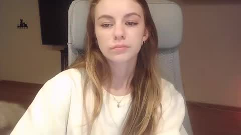 AriaCreazy online show from October 20, 2025, 8:20 pm