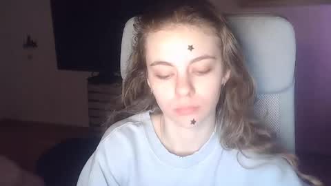 AriaCreazy online show from April 19, 2026, 8:11 pm