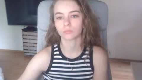 AriaCreazy online show from June 1, 2026, 6:26 am