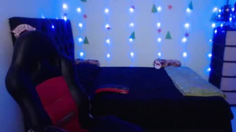 ...Ariana... online show from December 6, 2024, 8:07 pm