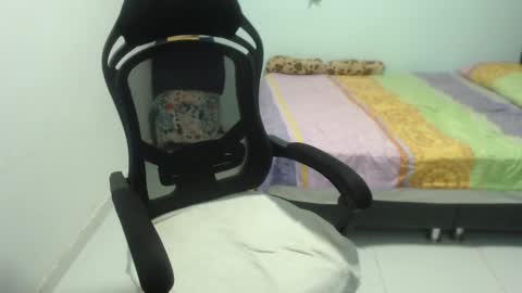 ...Ariana... online show from March 3, 2025, 8:21 pm