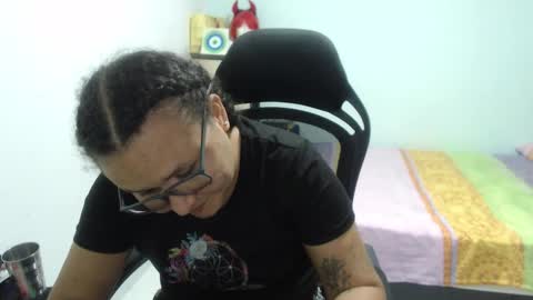 ...Ariana... online show from October 7, 2025, 6:27 pm