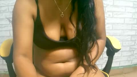 Snapshot of ariah13 chatting on May 18, 2026, 5:24 am ariah13 online show from May 18, 2026, 5:24 am