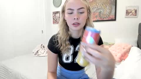 Ariah online show from November 16, 2025, 8:25 pm