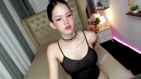 Snapshot of ariahooper chatting on June 17, 2026, 9:27 pm Christine JorgensenChristmas wish breasts implants online show from June 17, 2026, 9:27 pm